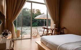 บ้านภูฟ้า รีสอร์ท